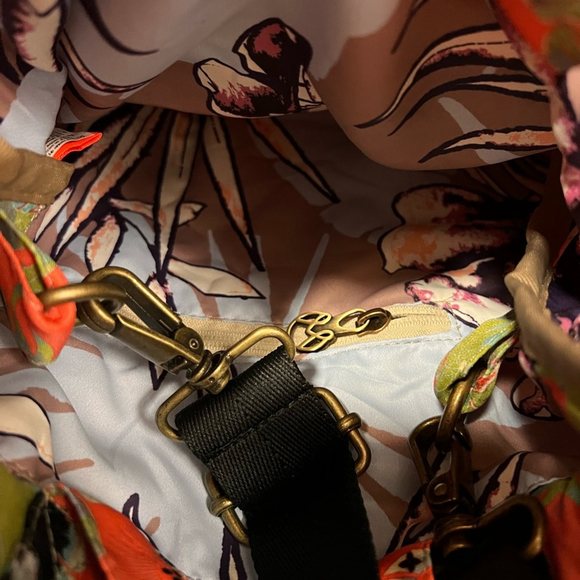 Maaji Living In Paradise Tote - Picture 2 of 3